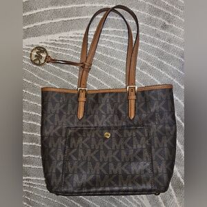 Michael Kors Jet Set Medium Logo Tote Bag